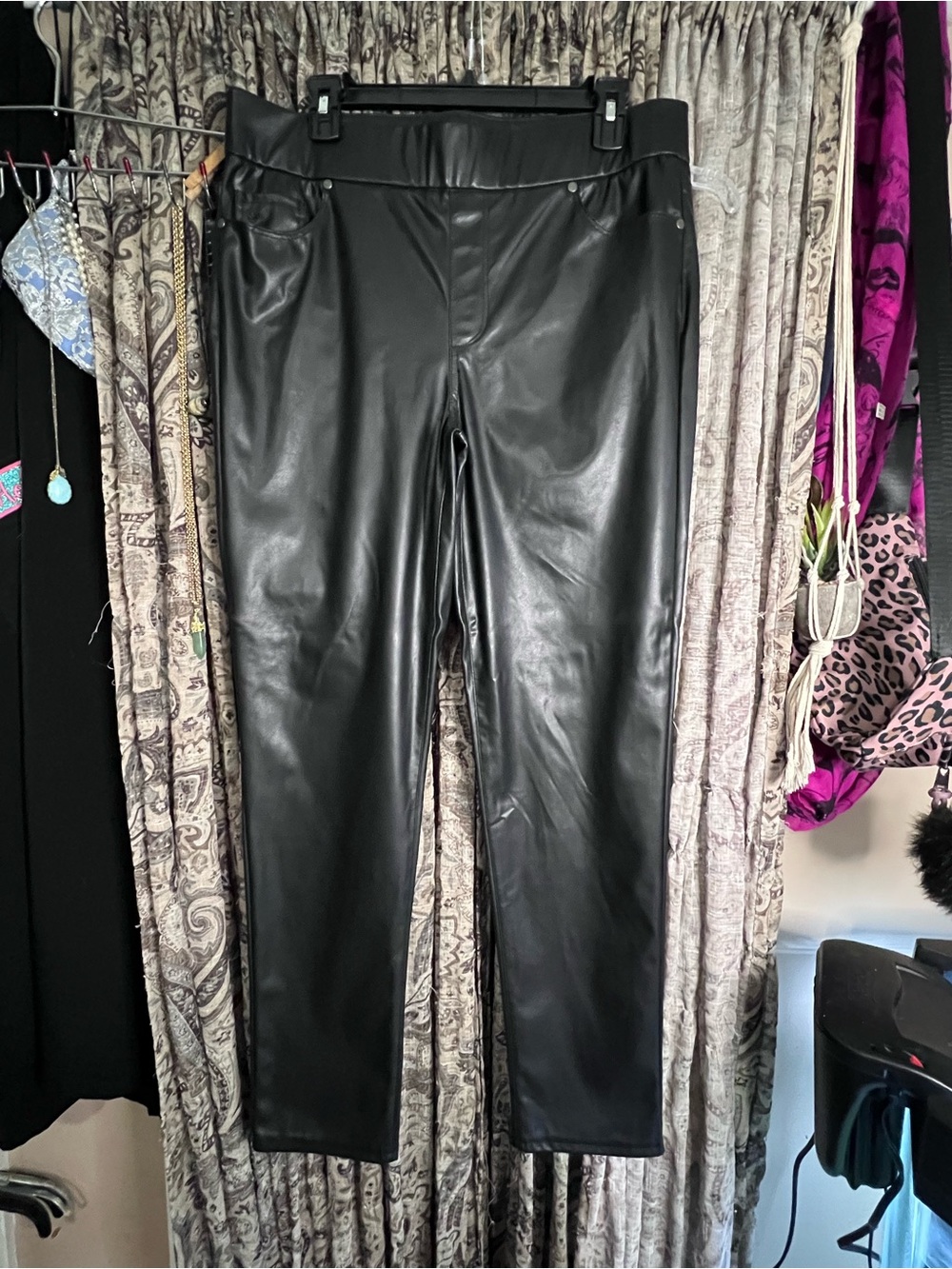 Gloria Vanderbilt Black Faux Leather Pants